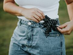 Jeans which are Comfortable for Moms jornada produtora aMEhfpU7Wg4 unsplash 1 scaled