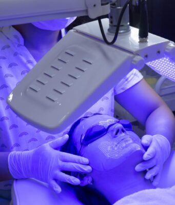 6 Ways Light Therapy Can Benefit Your Health And Wellness
