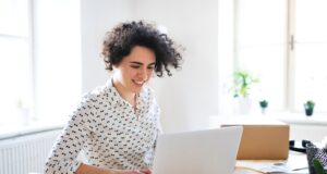 How to Build a Strong Social Media Presence As A Freelancer scaled