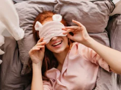 What Sleepwear Fabric Is Best to Sleep In – 2025 Guide girl